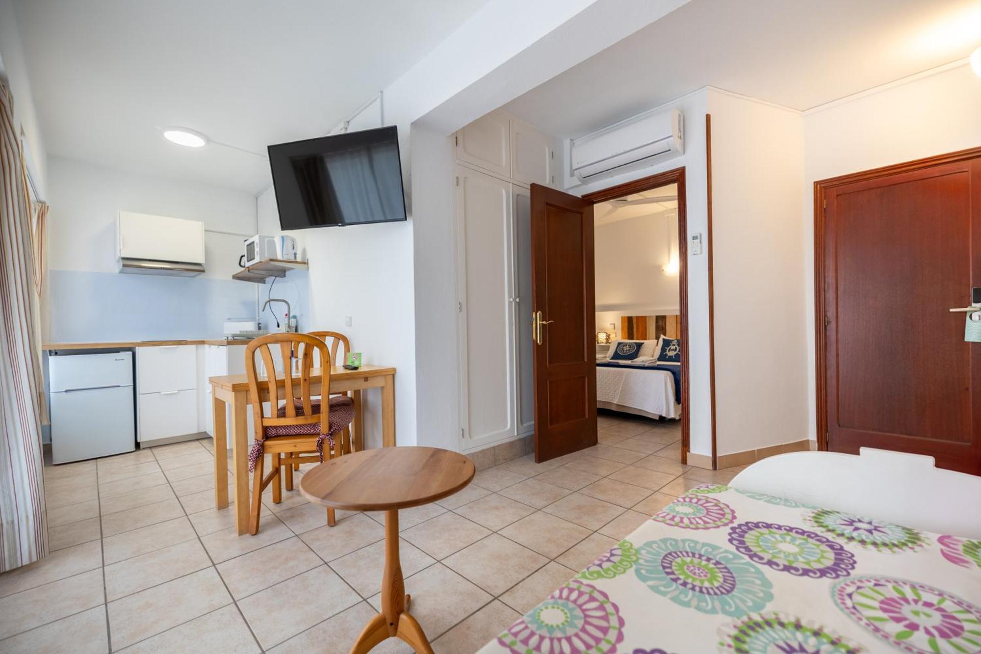 Hostal Doris - Adults Only Колонья Сант Джордин Номер фото