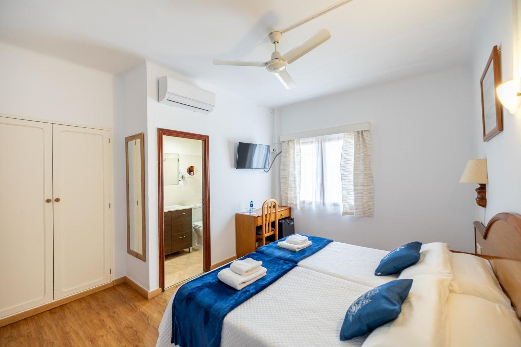 Hostal Doris - Adults Only Колонья Сант Джордин Экстерьер фото